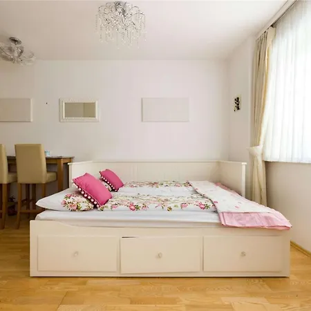 Apartment 3br Penthouse In Centre Of St Wolfgang - What'app - 0034-635-518-216 - For Reservations! Sankt Wolfgang im Salzkammergut