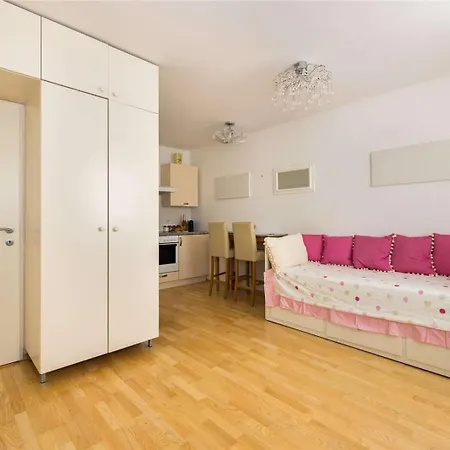 Apartment 3br Penthouse In Centre Of St Wolfgang - What'app - 0034-635-518-216 - For Reservations!