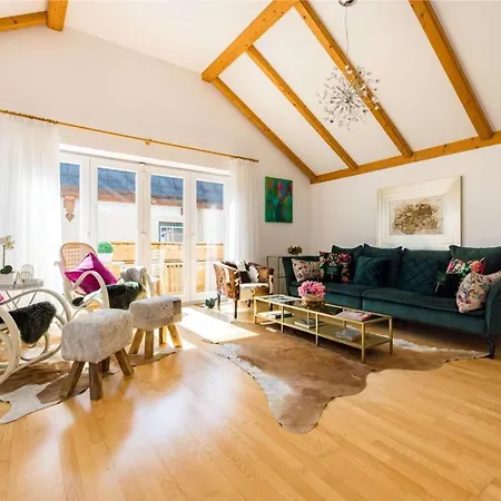 Apartment 3br Penthouse In Centre Of St Wolfgang - What'app - 0034-635-518-216 - For Reservations! Sankt Wolfgang im Salzkammergut