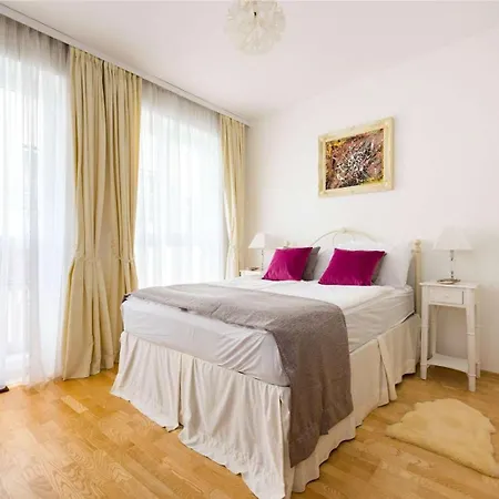 3br Penthouse In Centre Of St Wolfgang - What'app - 0034-635-518-216 - For Reservations! * Sankt Wolfgang im Salzkammergut