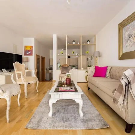 Apartment 3br Penthouse In Centre Of St Wolfgang - What'app - 0034-635-518-216 - For Reservations! Sankt Wolfgang im Salzkammergut
