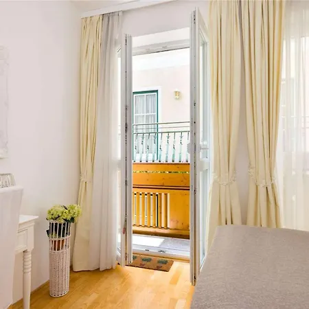 3br Penthouse In Centre Of St Wolfgang - What'app - 0034-635-518-216 - For Reservations! *