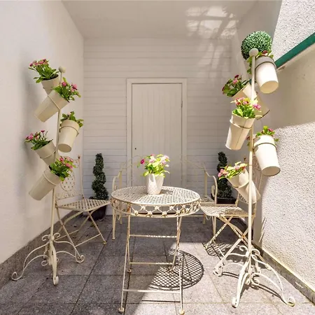 3br Penthouse In Centre Of St Wolfgang - What'app - 0034-635-518-216 - For Reservations! *