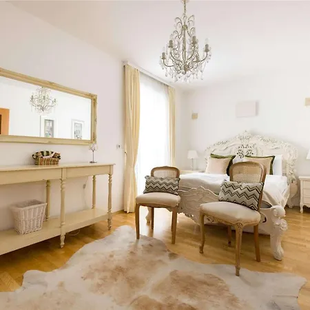 Apartment 3br Penthouse In Centre Of St Wolfgang - What'app - 0034-635-518-216 - For Reservations! Sankt Wolfgang im Salzkammergut